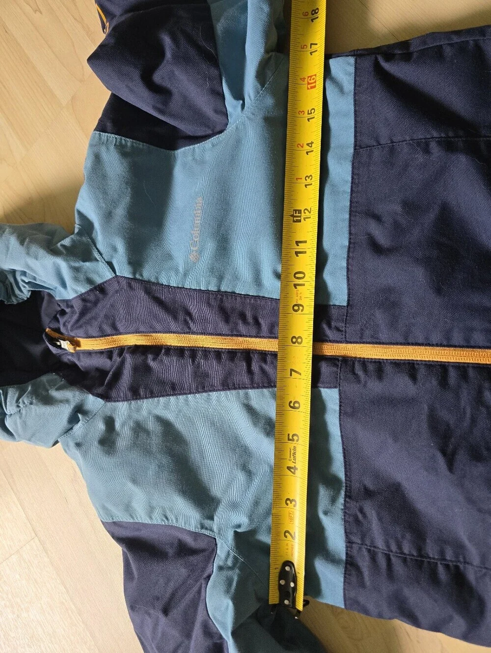 Columbia Valley Runner Jacket Size Medium (10/12)